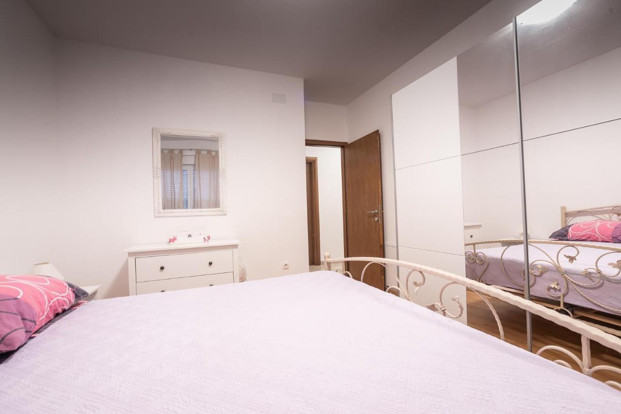 Apartments Sandrina Vrsi Bagian luar foto